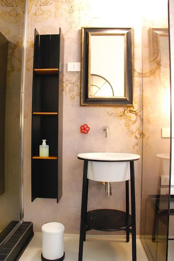 アパート フィレンツェColorful Pied-A-Terre _ Via Giobertiアパートメント イタリア